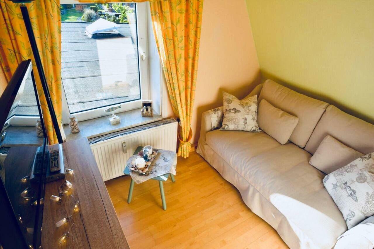 Landjaegerhaus Am Suedstrand - Wohnung 1 + 3 Wyk auf Föhr Eksteriør billede
